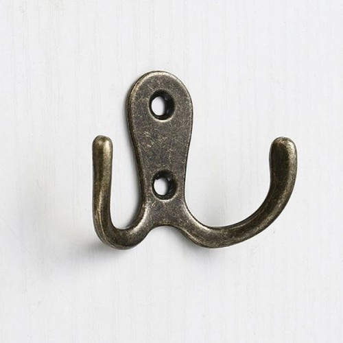 Dviguba sieninė kabykla - retro - A2700 - Metalinis kabliukas drabužiams Dviguba sieninė kabykla - retro - A2700 - Metalinis kabliukas drabužiams