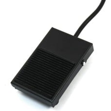 TFS-1 footswitch with rubber - black - with cable